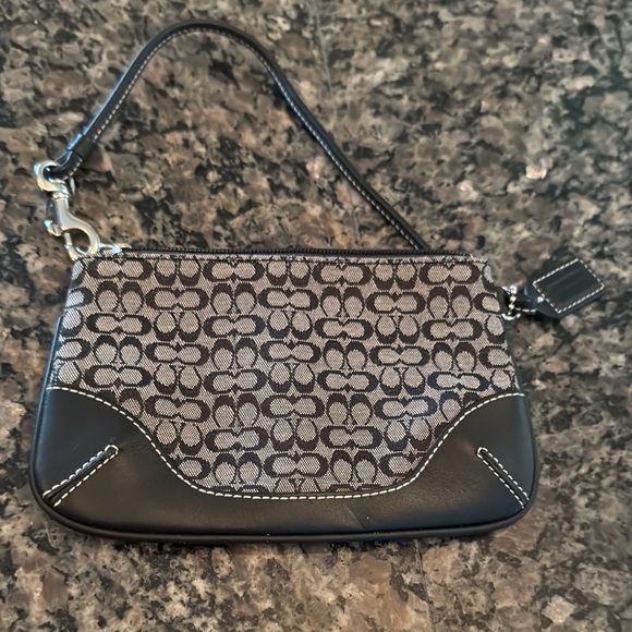 Coach Black and Gray Signature wrestler EUC - Picture 2 of 11